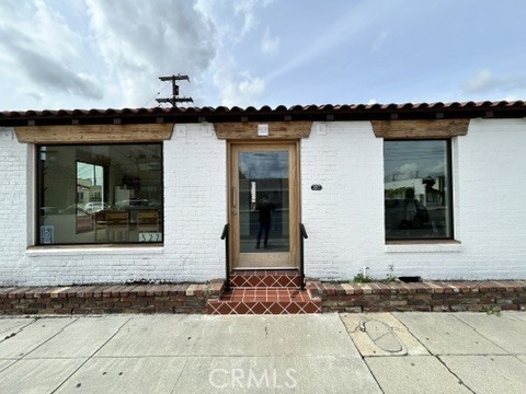 327 S San Gabriel