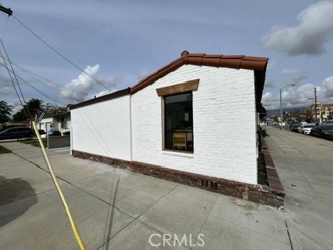 327 S San Gabriel