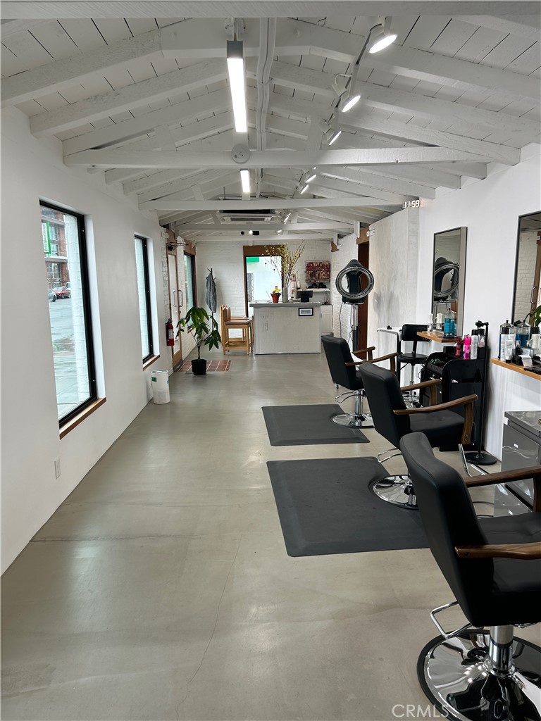 327 S San Gabriel