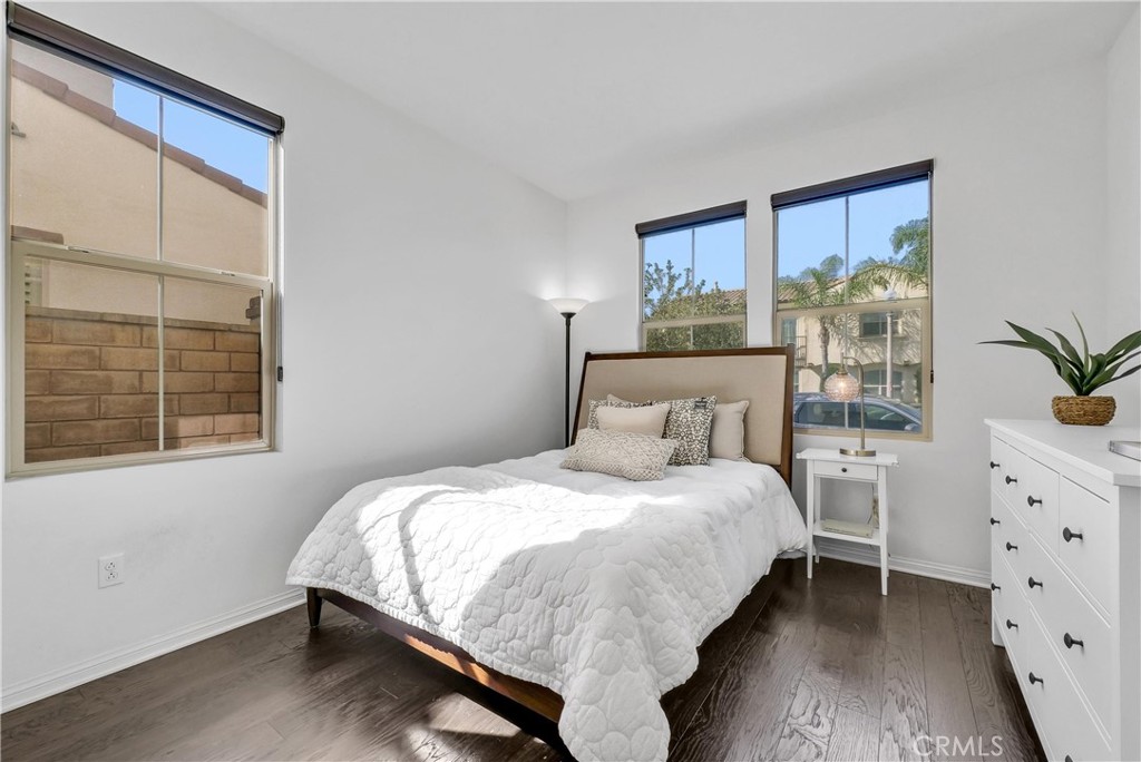 320 La Floresta Drive