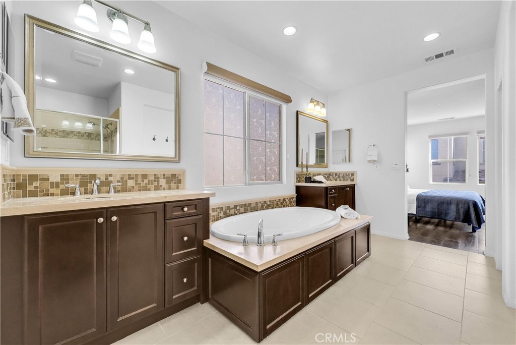 320 La Floresta Drive