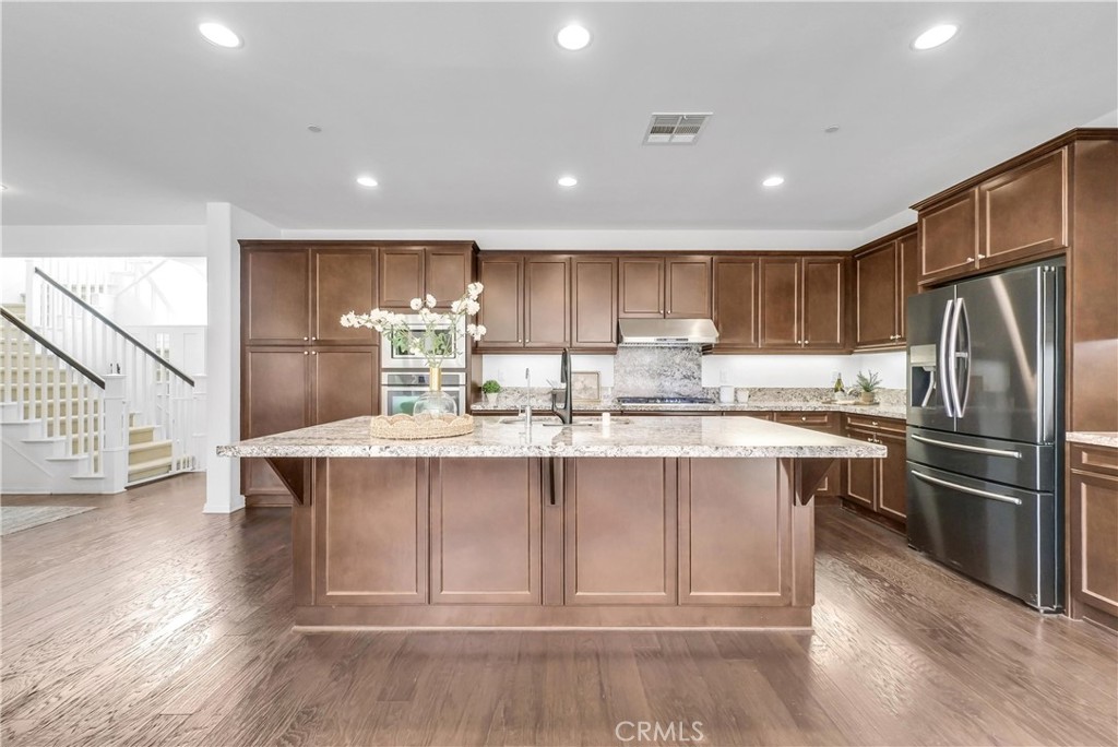 320 La Floresta Drive