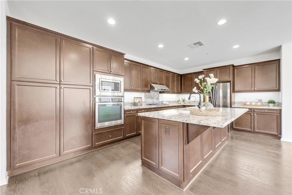 320 La Floresta Drive