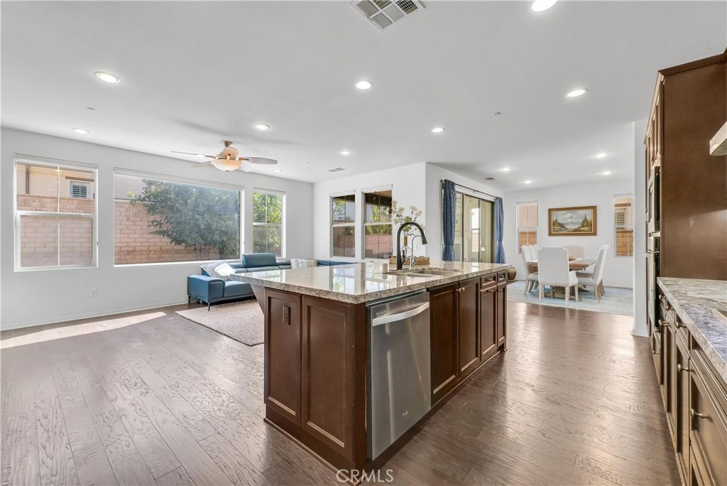 320 La Floresta Drive