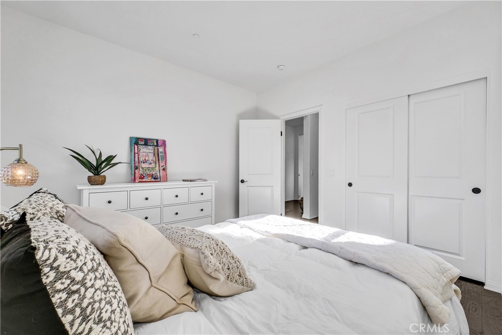 320 La Floresta Drive