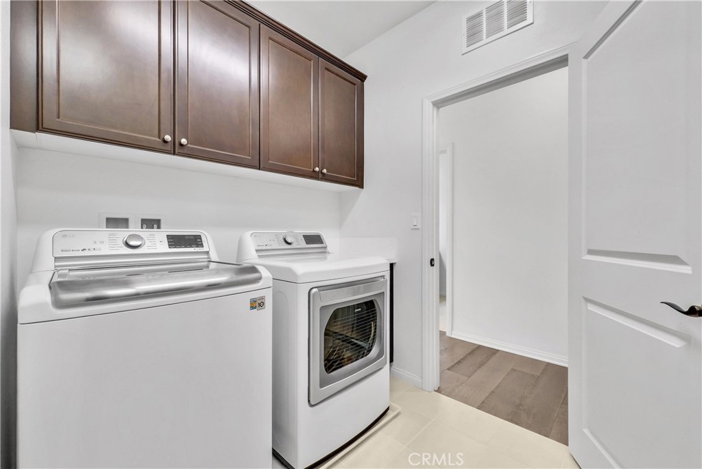 320 La Floresta Drive