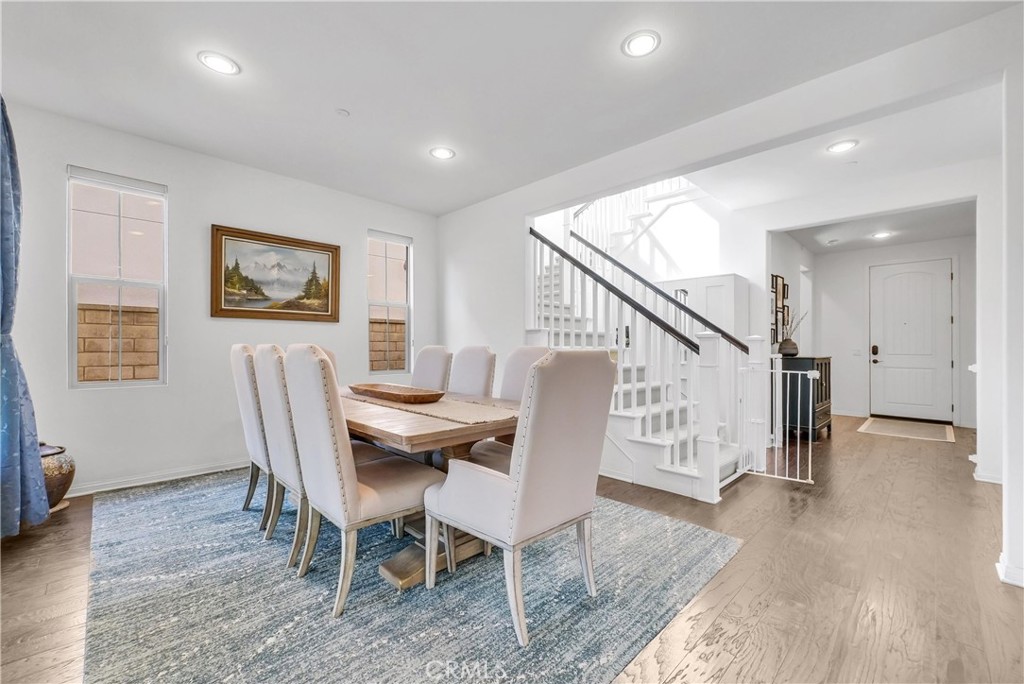 320 La Floresta Drive