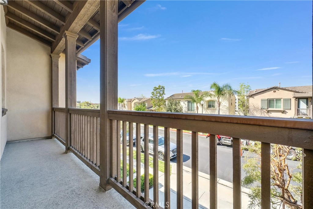 320 La Floresta Drive