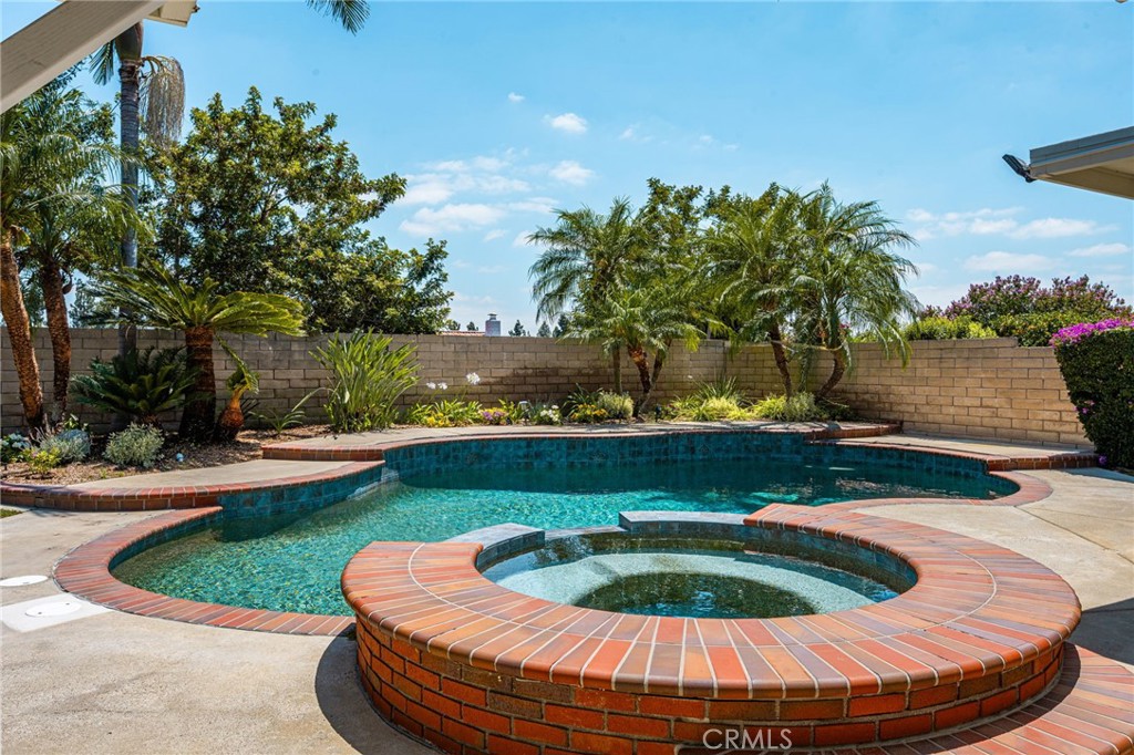 20660 Vista Del Sol