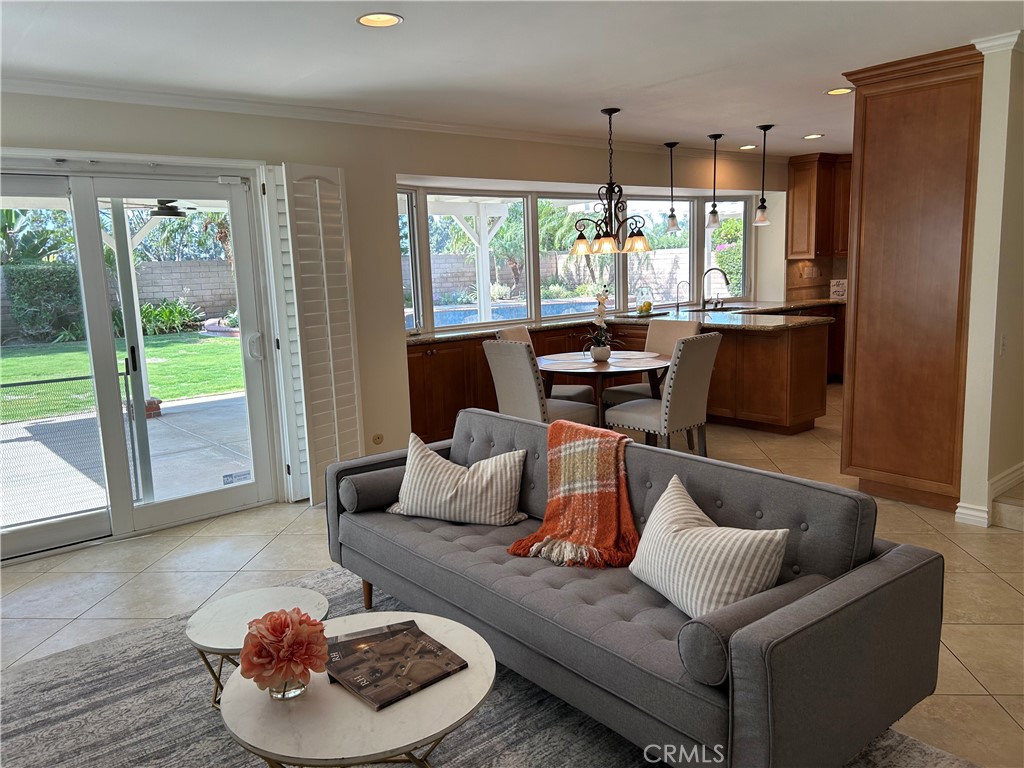 20660 Vista Del Sol