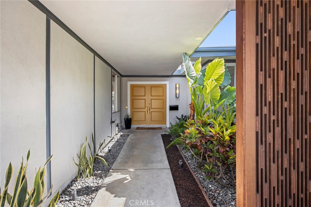 620 E Glenwood