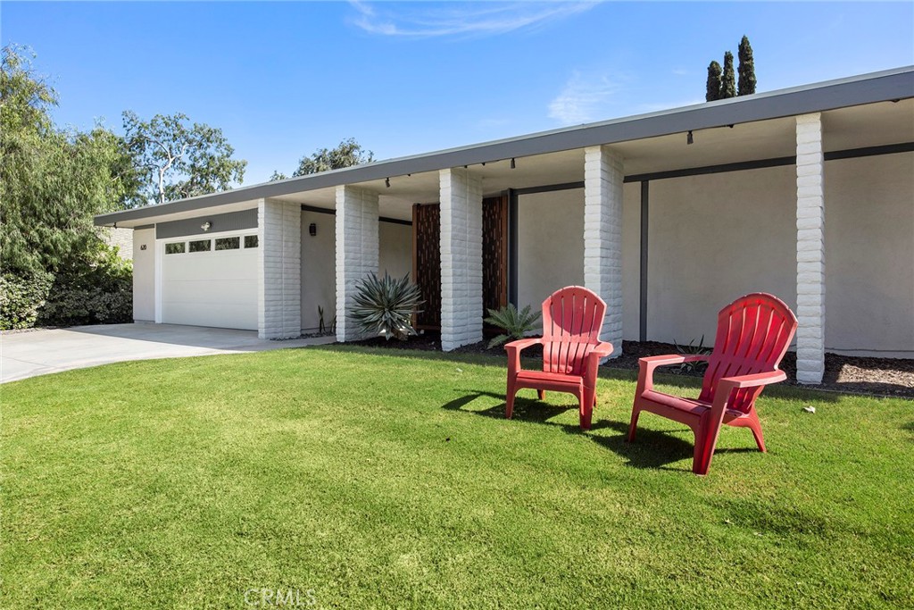 620 E Glenwood