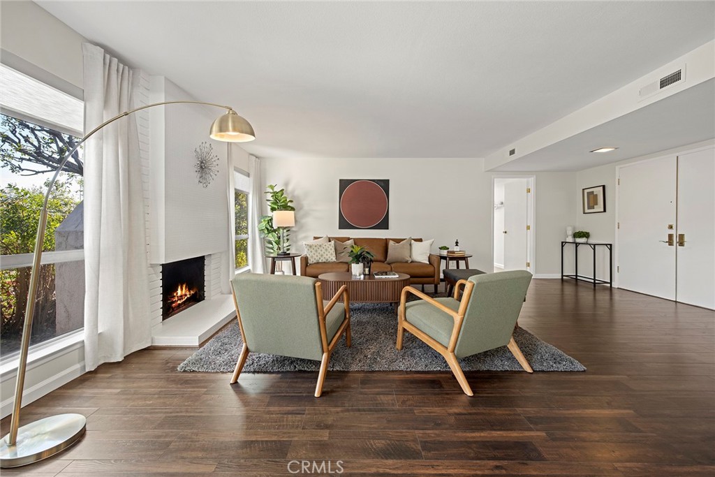 620 E Glenwood
