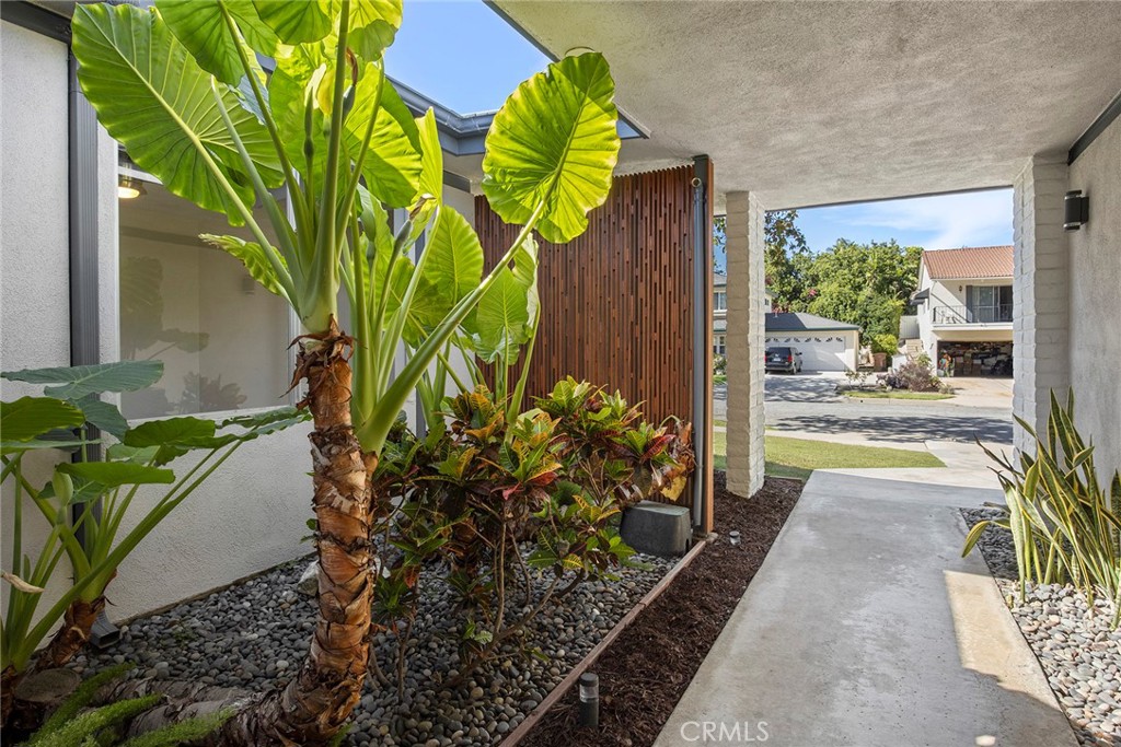 620 E Glenwood