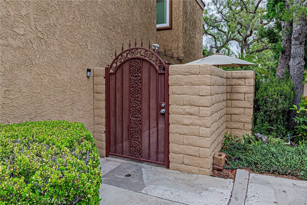 2758 Via Hacienda