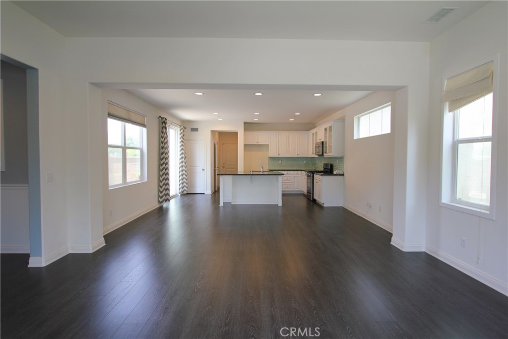 3981 E Heritage Lane