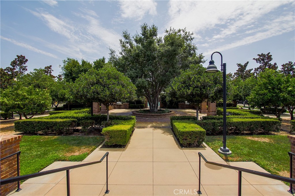 3981 E Heritage Lane