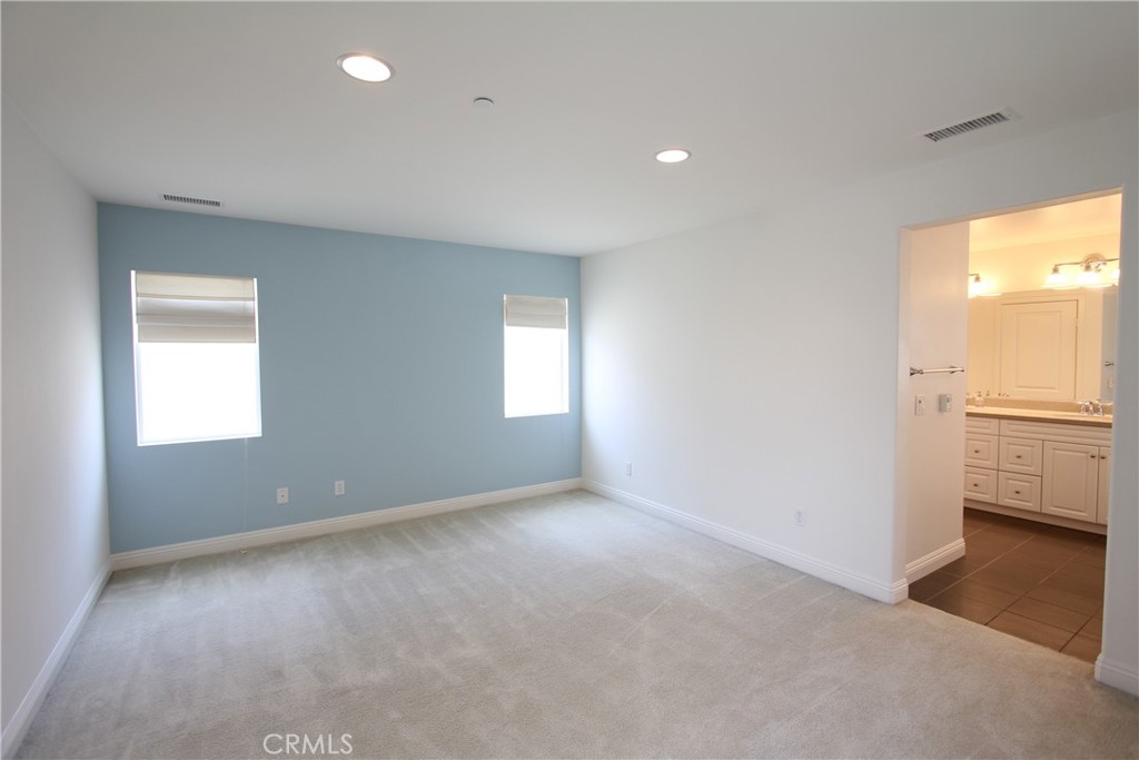 3981 E Heritage Lane