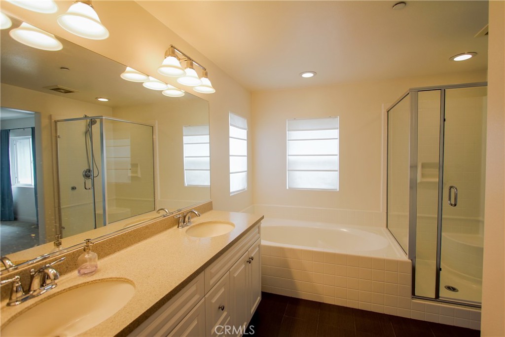 3981 E Heritage Lane