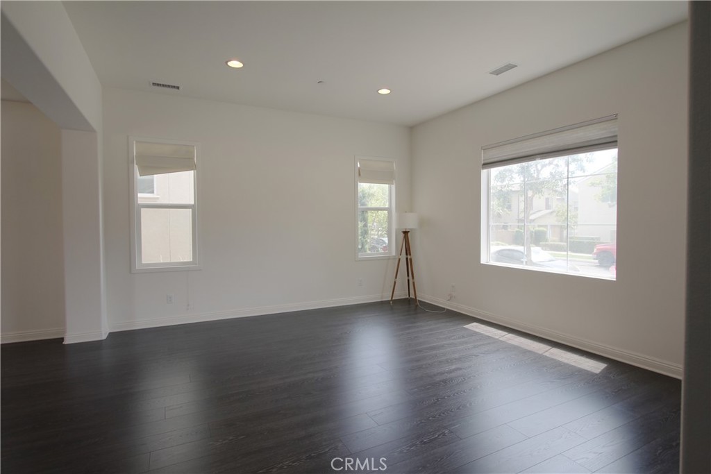 3981 E Heritage Lane