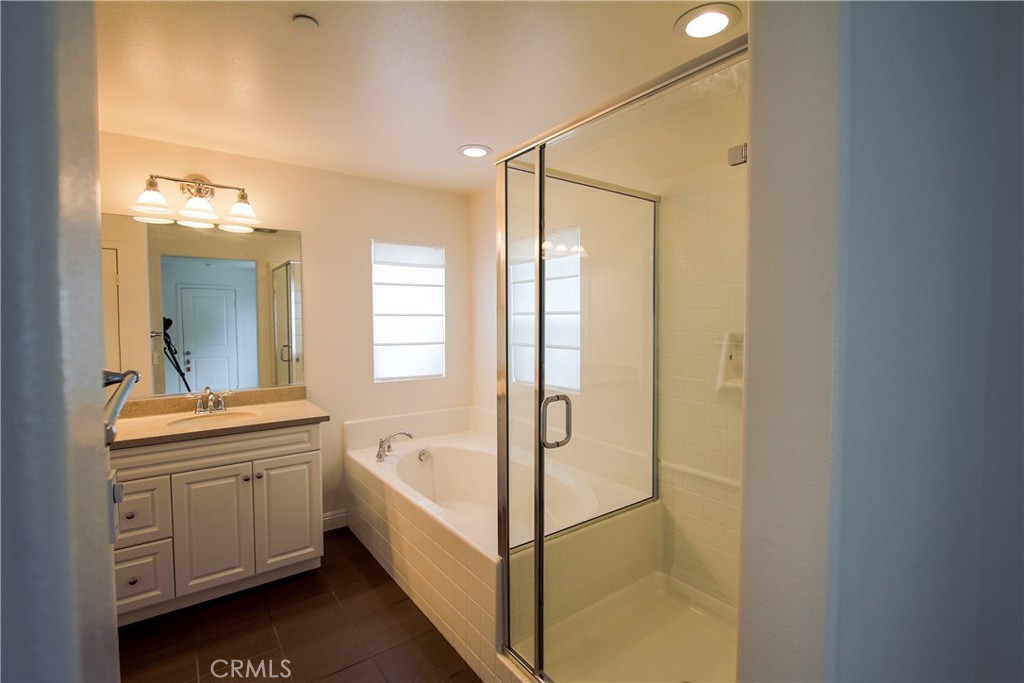 3981 E Heritage Lane