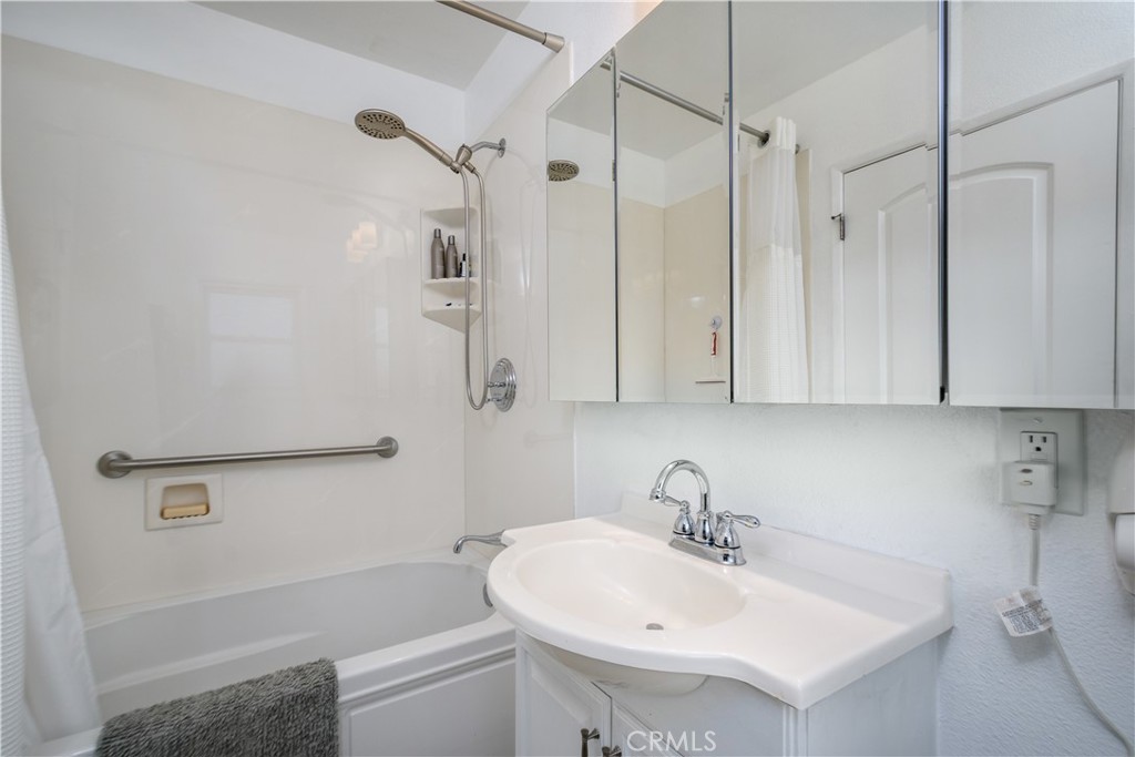 5571 Lockhaven Drive