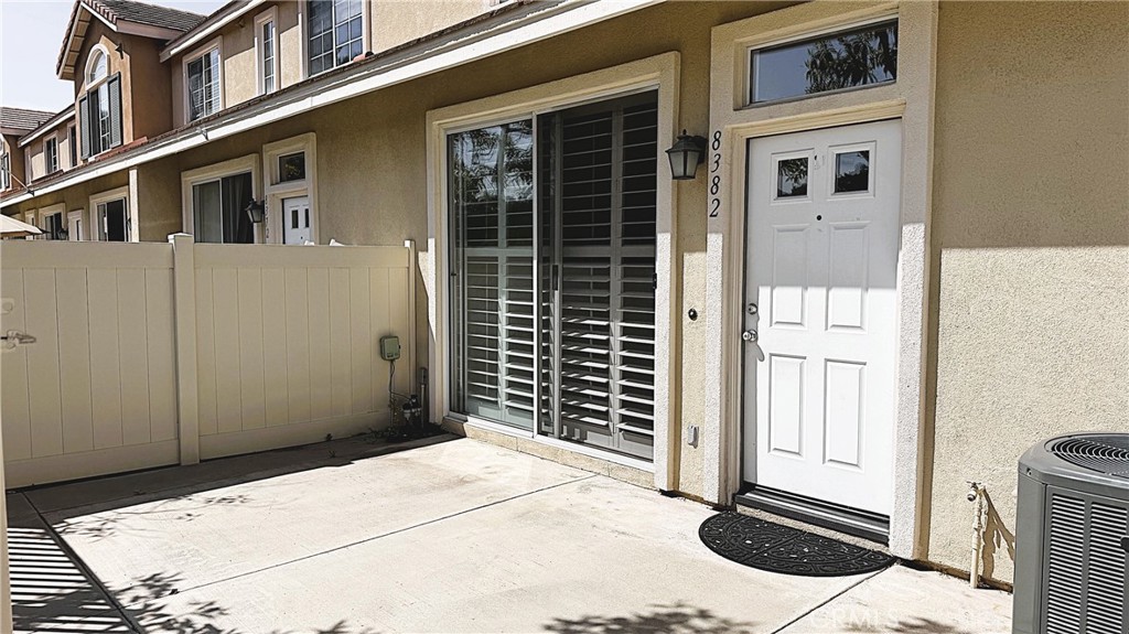 8382 E Truckee