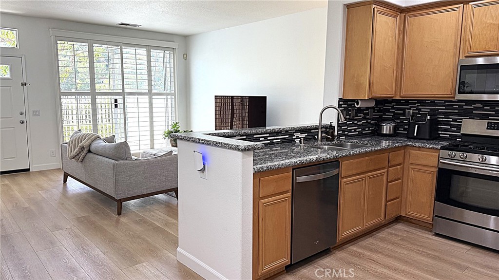 8382 E Truckee