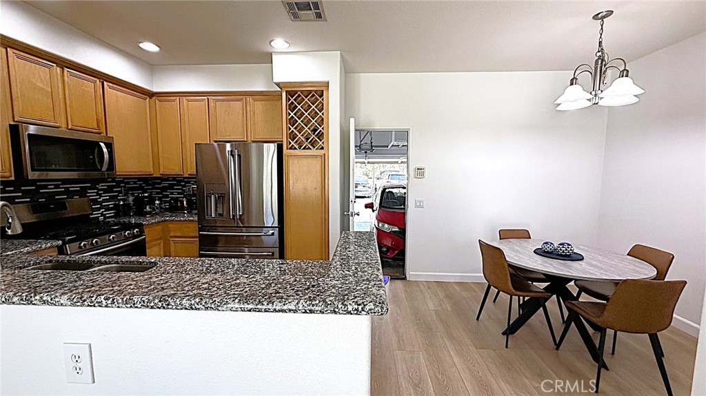 8382 E Truckee