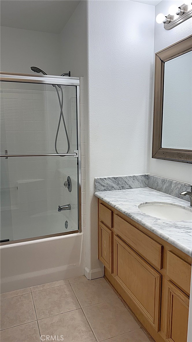 8382 E Truckee