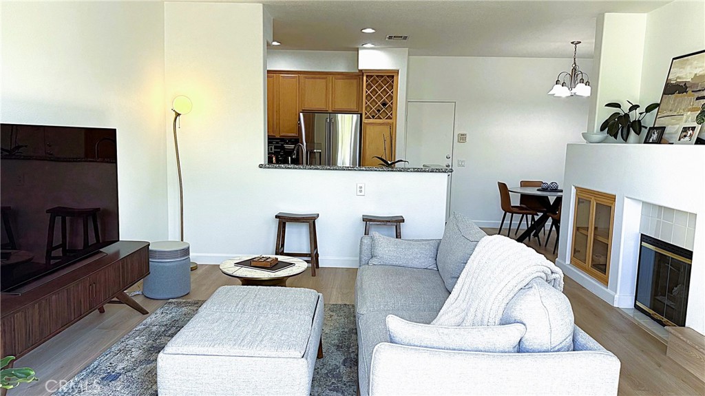 8382 E Truckee