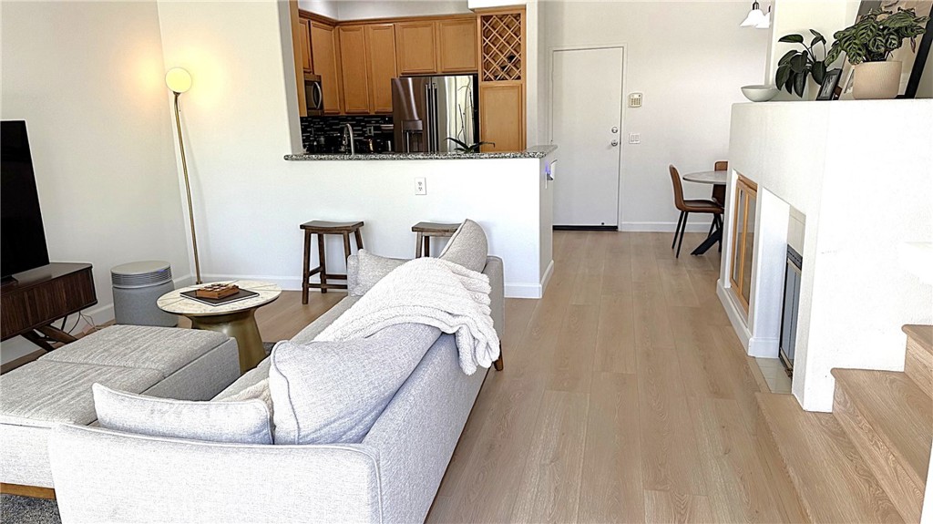 8382 E Truckee
