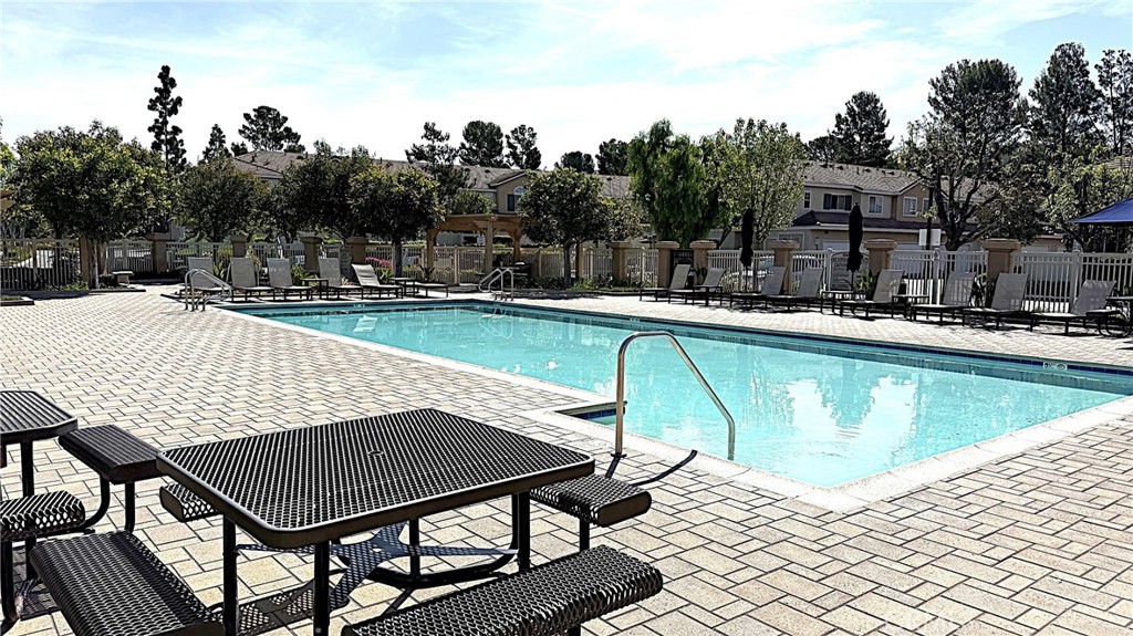 8382 E Truckee