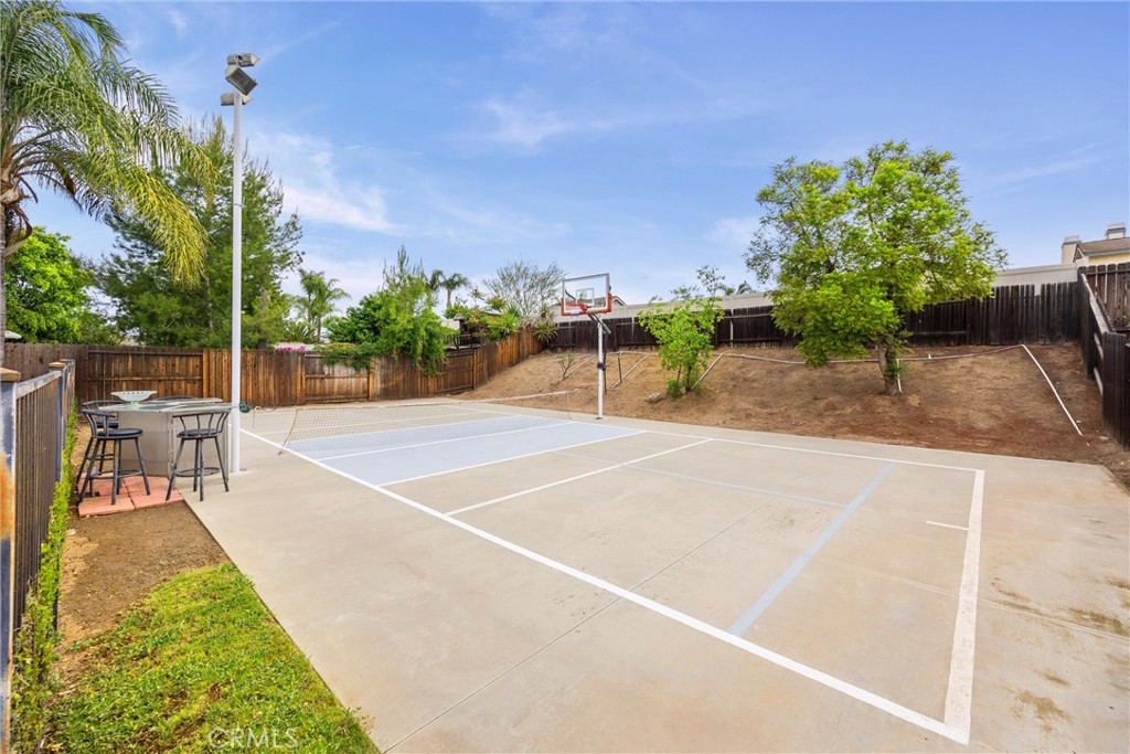 9338 Loquat Drive