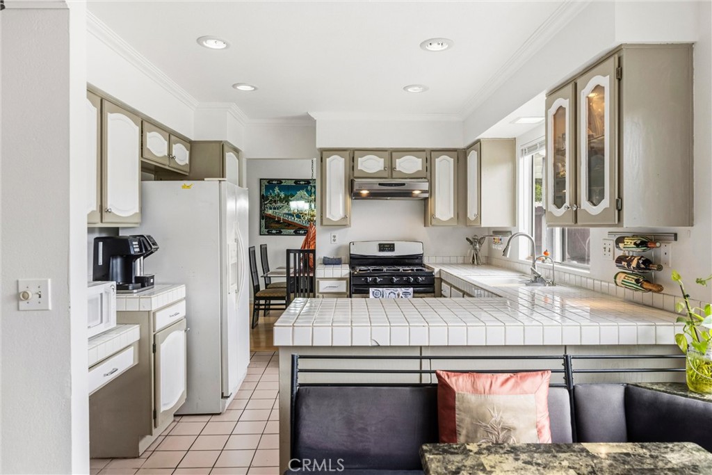 9338 Loquat Drive