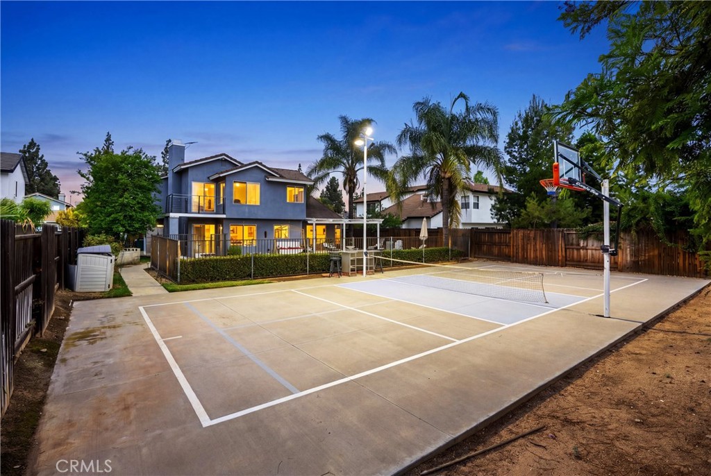 9338 Loquat Drive