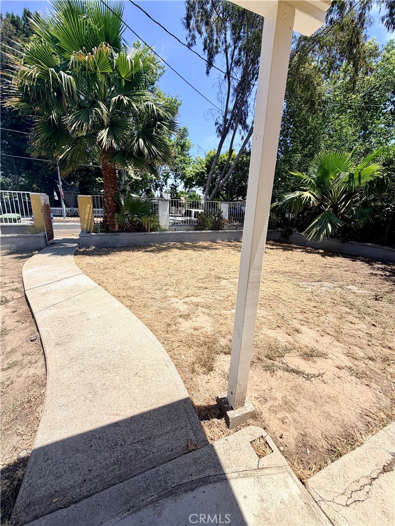 7253 Loma Verde Avenue