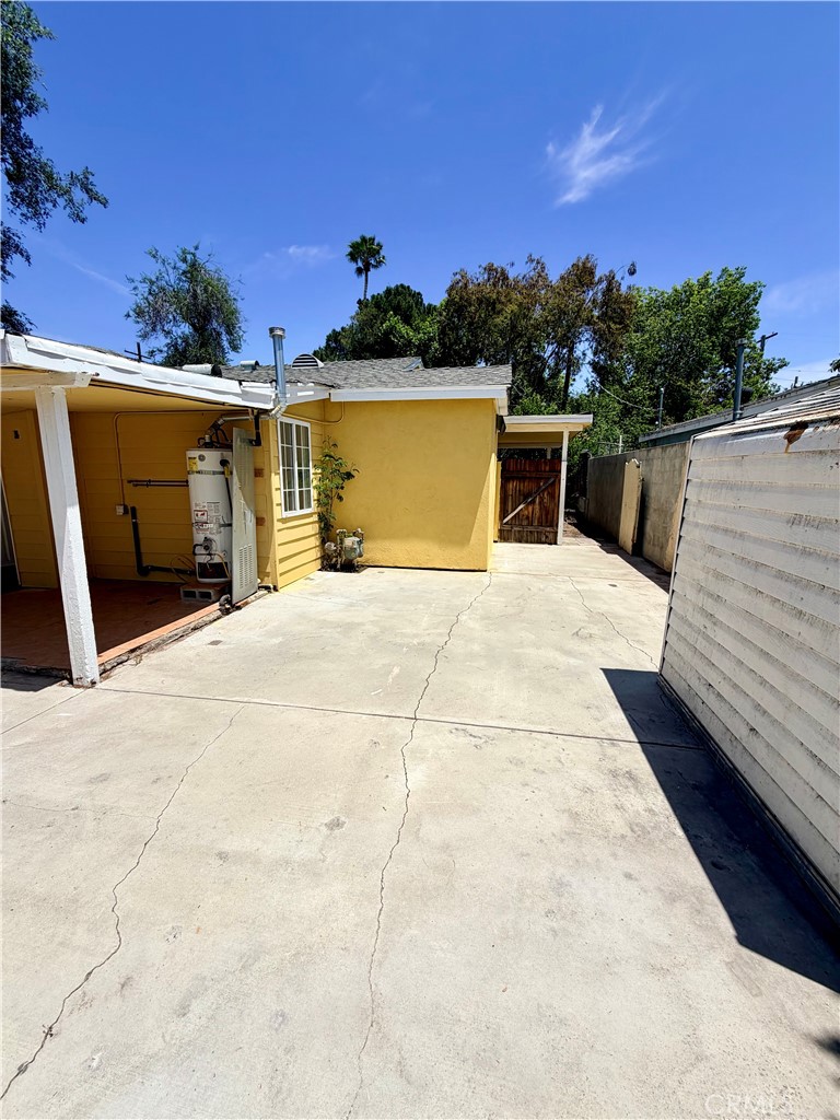 7253 Loma Verde Avenue
