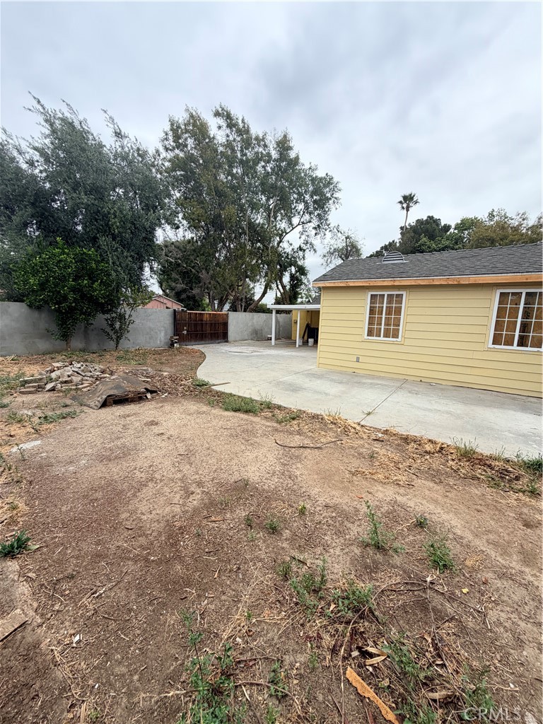 7253 Loma Verde Avenue