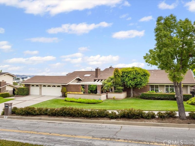 2010 Pioneer Ave.