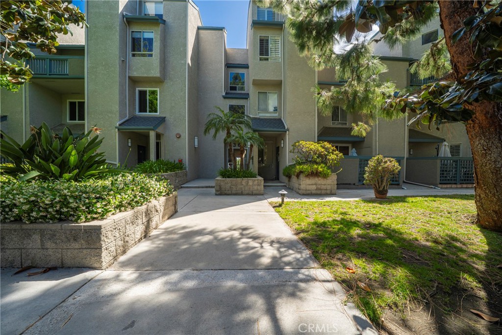 1360 W Capitol Drive 138