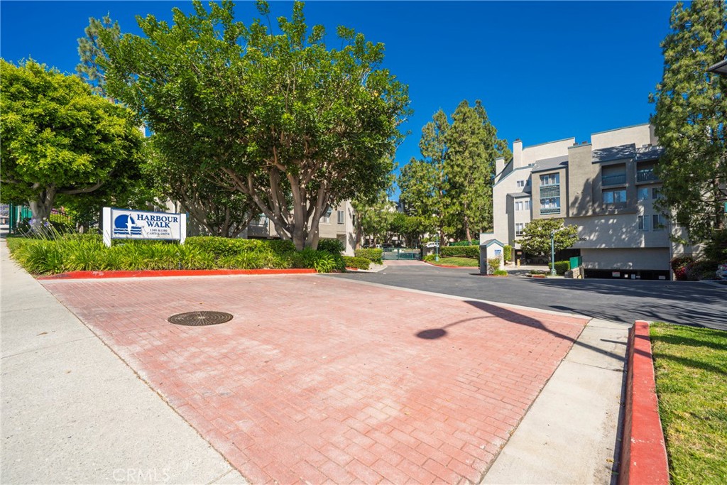 1360 W Capitol Drive 138