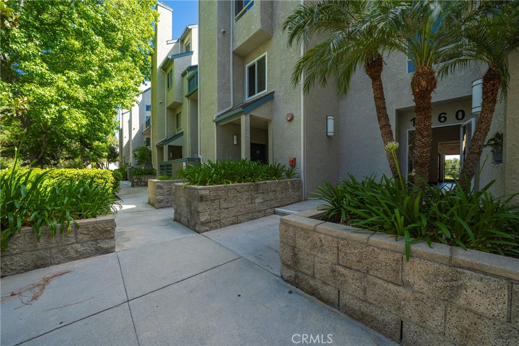1360 W Capitol Drive 138