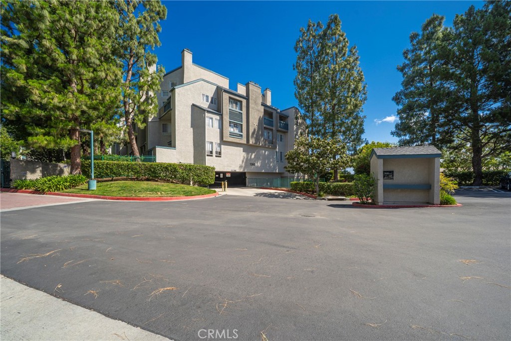 1360 W Capitol Drive 138