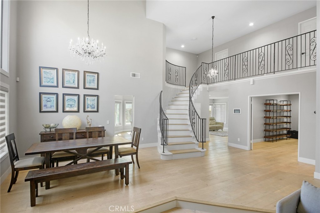 2106 Greenwood Court