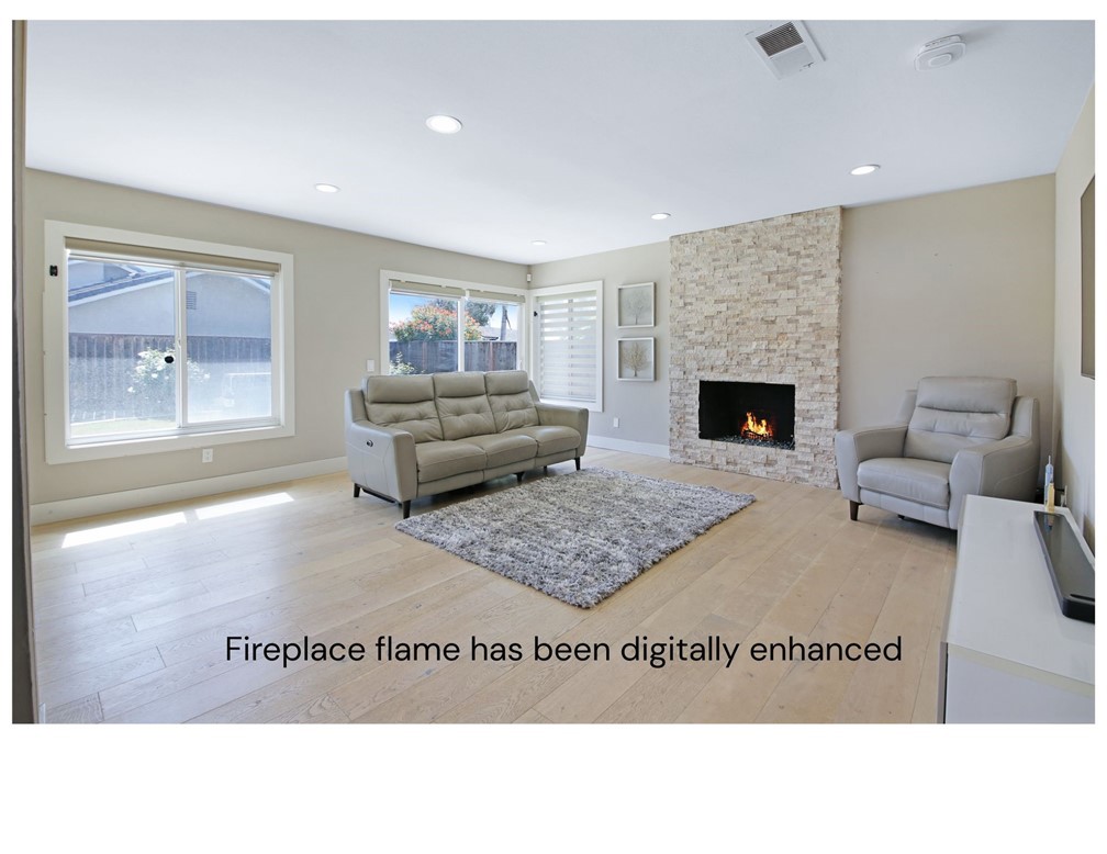 2106 Greenwood Court