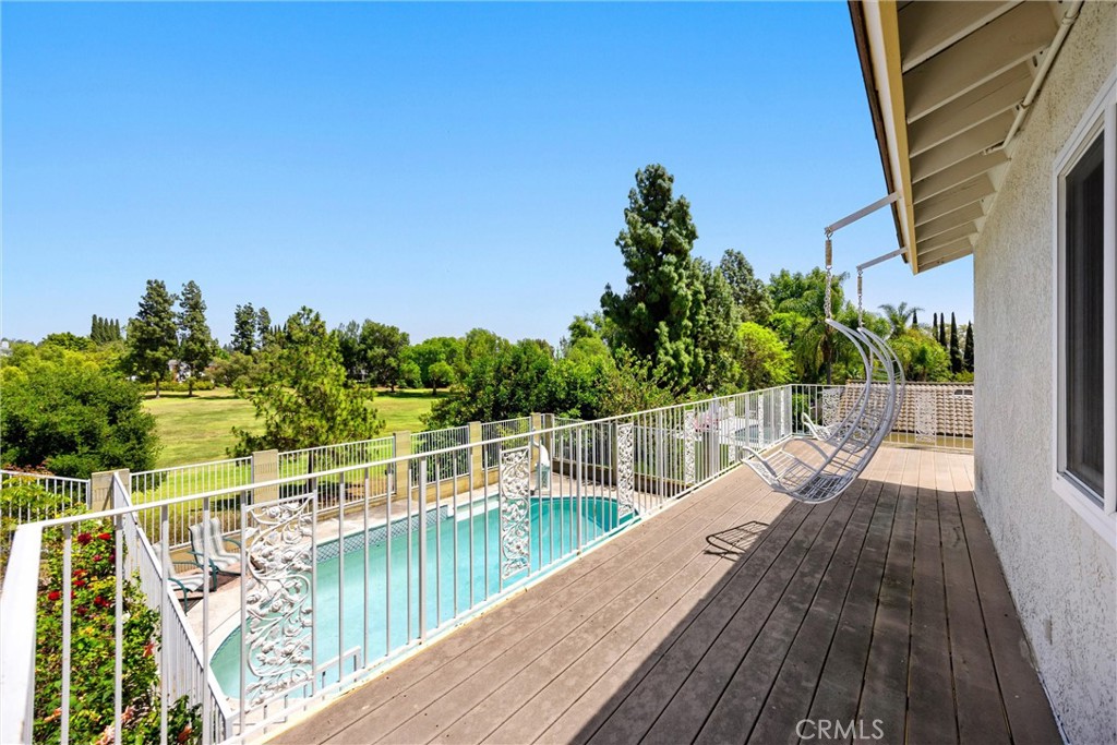 2132 Camino Rey