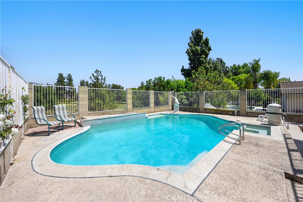 2132 Camino Rey