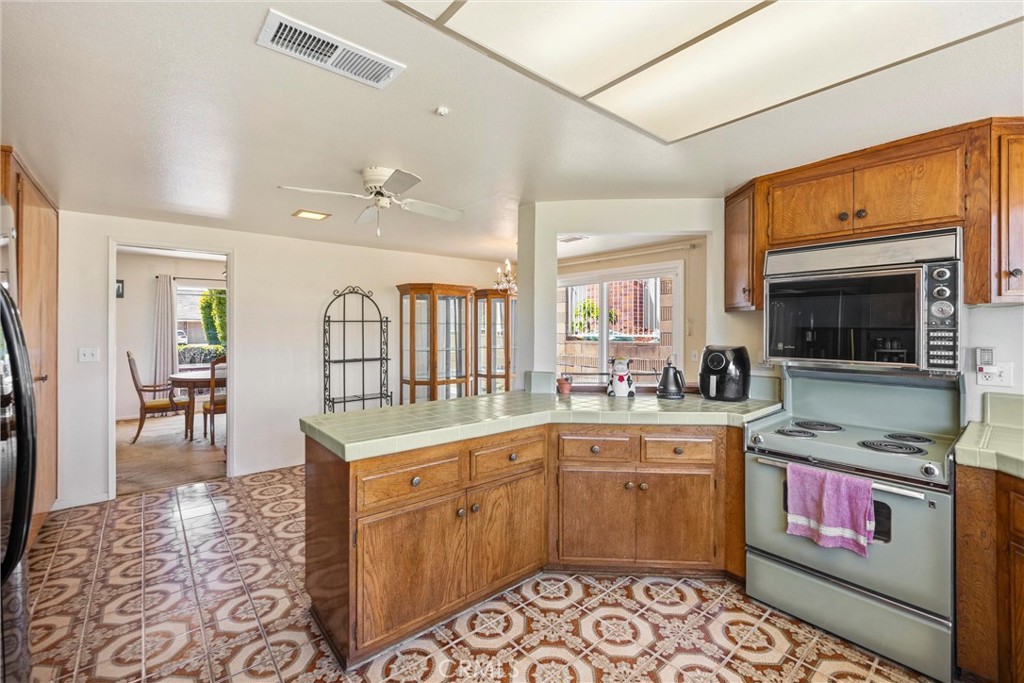 2132 Camino Rey