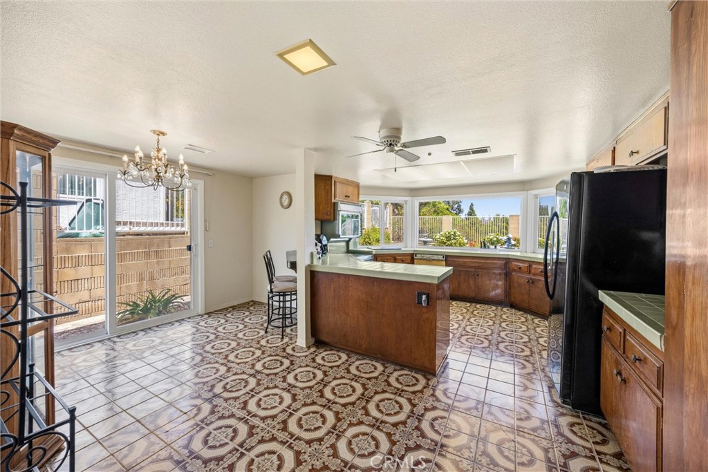 2132 Camino Rey